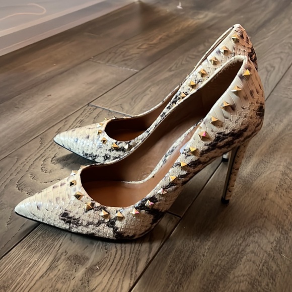 Steve Madden Snake Print Studded Proto Leather Heels Pumps - Picture 2 of 3
